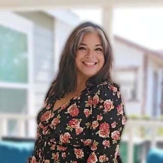 𝐋𝐢𝐬𝐚 𝐀𝐥𝐟𝐚𝐫𝐨 | SATX Life + Style, Women Fashion influencer in San Antonio