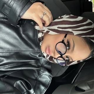 Aaliyah, Women Fashion influencer in Seattle