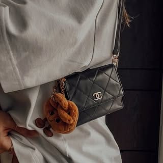 Bes Closet l upcycle. luxury. authentic. lifestyle, eCommerce/DTC influencer in Montreal