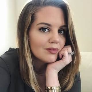 Whitney, eCommerce/DTC influencer in Austin