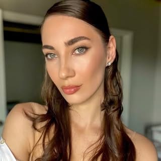 Deniz Babataş, Beauty & Skincare influencer in San Francisco