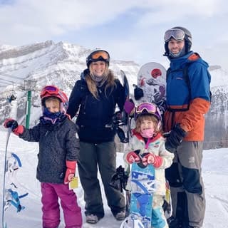 Annika B Mang |AdventureTravel, Travel influencer in Phoenix