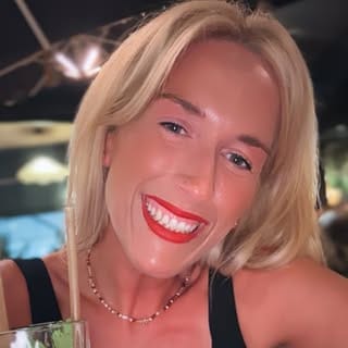 Ashley 🤍🧿, Beauty & Skincare influencer in Edinburgh