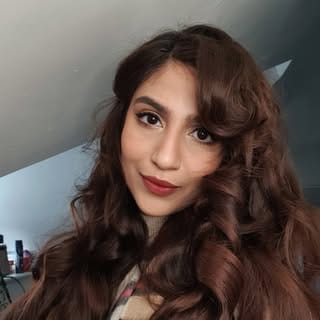 Fatima 😊 | London Blogger, SaaS/B2B influencer in Barcelona