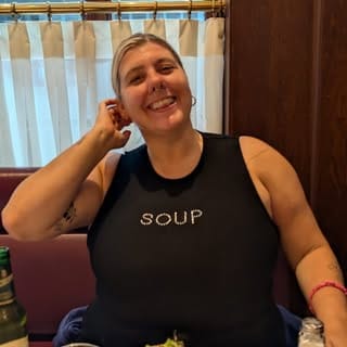 Lucy Bishop, Yoga & Meditation influencer in London