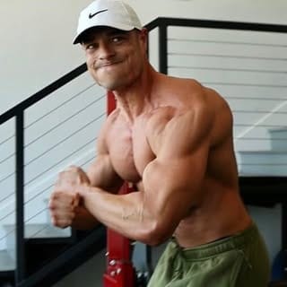 Manny Menchaca, Fitness & Health influencer in Newport Beach