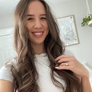 sydney, Pilates influencer in London