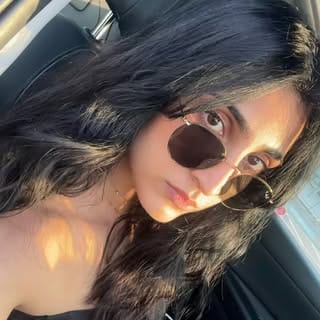Gurleen Khosa, Women Fashion influencer in Edmonton