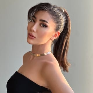 Shadnaz Bakhshandeh, Beauty & Skincare influencer in Vancouver