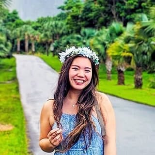 Nicole | Travel + Lifestyle Creator, Chefs & Culinary influencer in Vancouver
