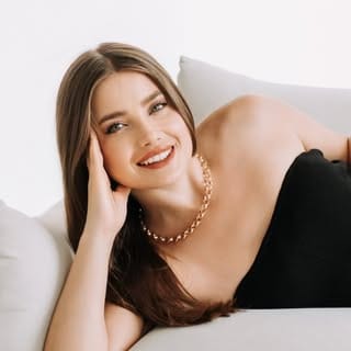 Alexandra | UGC | Content Creator | Toronto, Canada🇨🇦, Beauty & Skincare influencer in Tulum