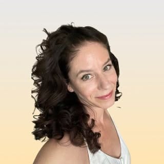 𝙁𝙖𝙘𝙚 𝙔𝙤𝙜𝙖 𝙔EG 𝙬𝙞𝙩𝙝 𝙅𝙞𝙡𝙡𝙞𝙖𝙣, Pilates influencer in Canada