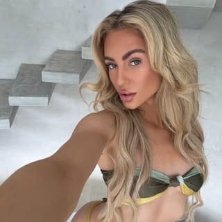 AMBER COTTER, Beauty & Skincare influencer in Tulum