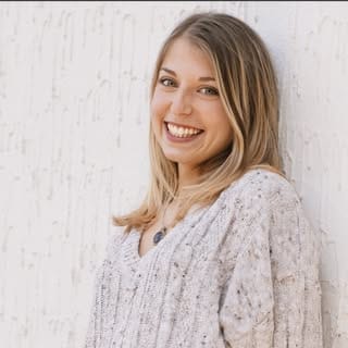 Giulia Rosso - Dott.ssa in Biologia, Yoga & Meditation influencer in Germany