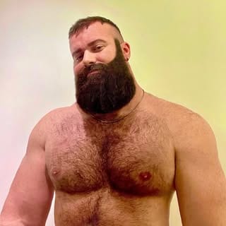 Joe 🐻, Gym & Bodybuilding influencer in Berlin