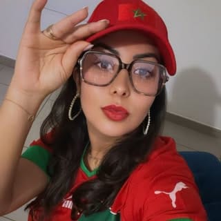 Hind Boulahcen, Lifestyle influencer in Bordeaux