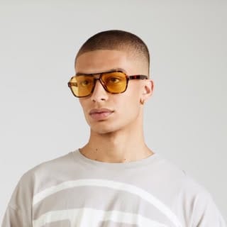 Evan Serrano, Women Fashion influencer in Hamburg