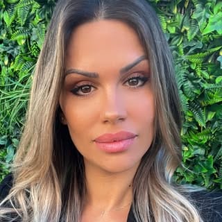 Estefanía Sapiña Cortemanía Estilistas, Beauty & Skincare influencer in Valencia