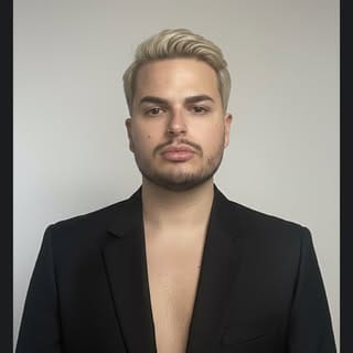 Fran Almagro Hair Studio, Salon & Grooming Services influencer in Marbella
