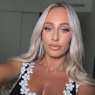 Amber Brooke 🎀 - Marbella Makeup Artist, Beauty & Skincare influencer in Marbella