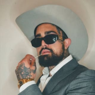 Gage Castro, Salon & Grooming Services influencer in Las Vegas