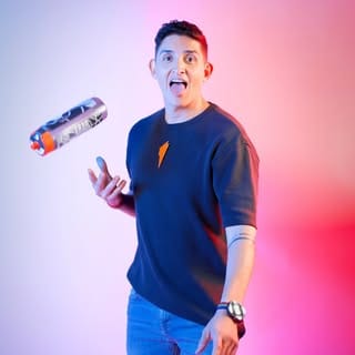 ɢᴜᴛʏ 🏳️‍🌈 ᴀɢᴜs ᴇɴʀɪǫᴜᴇᴢ, Travel influencer in Guadalajara