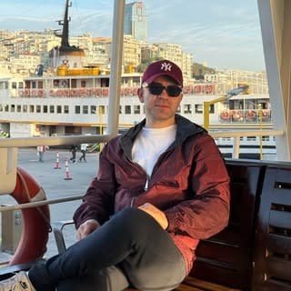 Cevat yaman, Women Fashion influencer in Istanbul