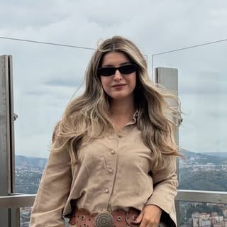 Derya cindir, Lifestyle influencer in Istanbul