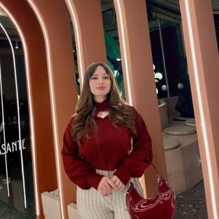 𝙱𝚎𝚢𝚣𝚊 𝙶𝚞̈𝚗𝚎𝚢 ♡, Lifestyle influencer in Ankara