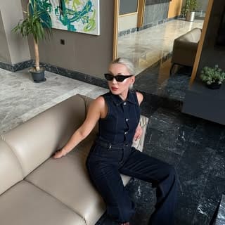 NESLİŞAH AKGÜN, Lifestyle influencer in Istanbul