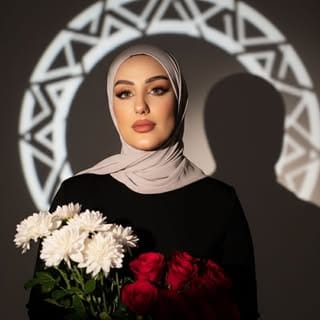 Randa Alghanem, Women Fashion influencer in Sharjah