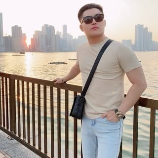 Cris Dolor👑, Music & Artists influencer in Abu Dhabi