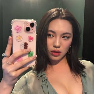 Hannah Lim (임해나 ♡⋆˚✿˖°), Dance influencer in Seoul