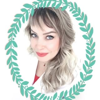 Uz.Dr. Sedef Yücel-Dermatolog, Skincare & Dermatology influencer in Turkey
