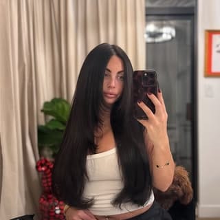 Valentina 🖤, Hair & Barbering influencer in Vancouver