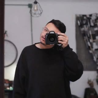 Luis Sandoval, Lifestyle influencer in Bogotá