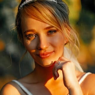 Alena, Yoga influencer in UAE