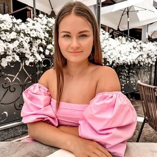 Anna 🌙, Sports & Athletes influencer in Cannes