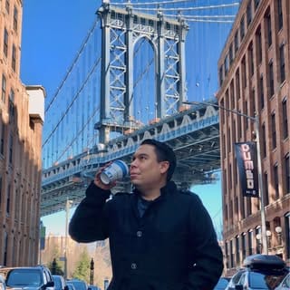 Diego Cruz ✈︎⚓, Travel influencer in Guadalajara