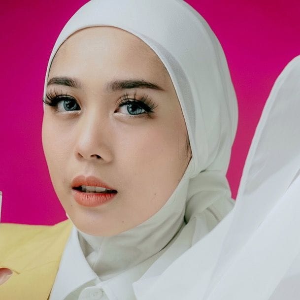 Widyamelia, Yoga influencer in USA