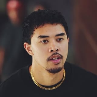 AJ Clores, Finance influencer in Sydney