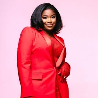 Nobuhle Ndlovu, Investment & Wealth influencer in UK