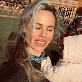 Alice, Parenting influencer in London