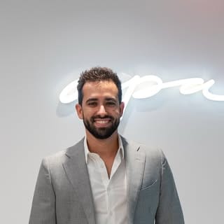 Dr. Oscar Sanchez, Healthcare influencer in Miami