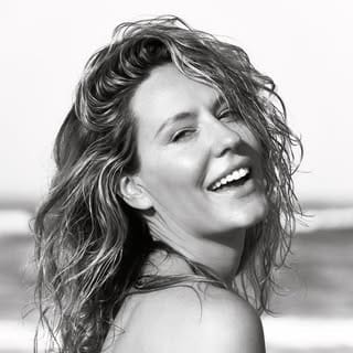 Evelyn Annika, Finance influencer in Melbourne