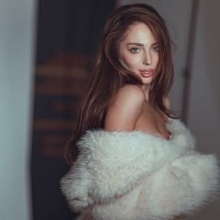Muratova Mua 🇺🇦, Automotive influencer in Tampa