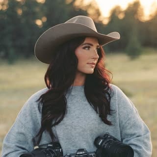 Kaili Hanenburg | Colorado + Destination Wedding Photographer, Photography & Video influencer in Denver