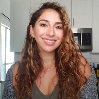 Karina Uribe | Furniture Flips & DIYs, Art & DIY influencer in Austin