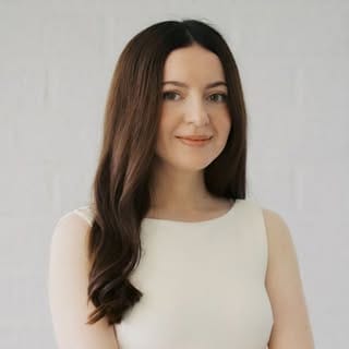 Vancouver Makeup Artist, Art & DIY influencer in Vancouver