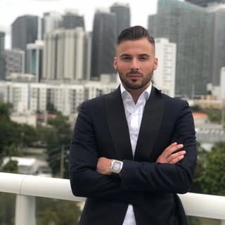 Pier-Olivier Larose, Finance influencer in Montreal